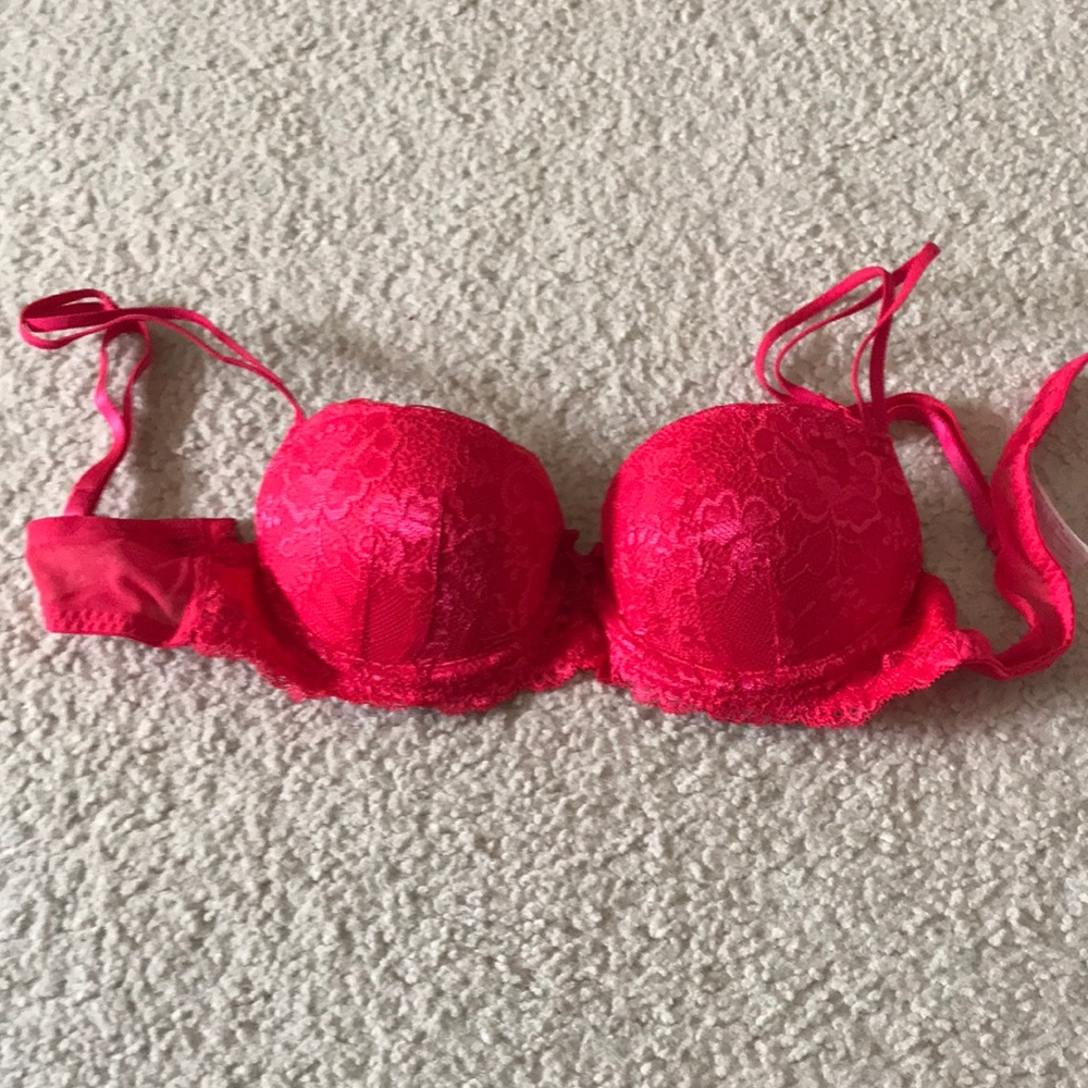 Lacy red push up bra